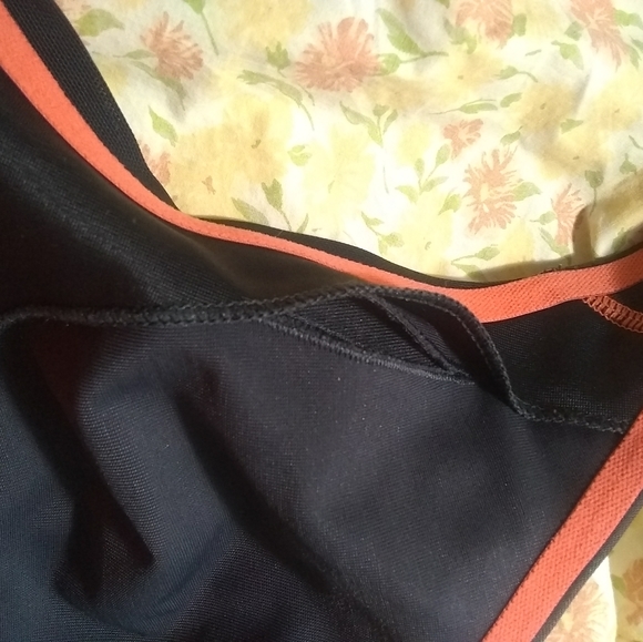 UNDER ARMOUR HEATGEAR ARMOUR BRA - Picture 7 of 8